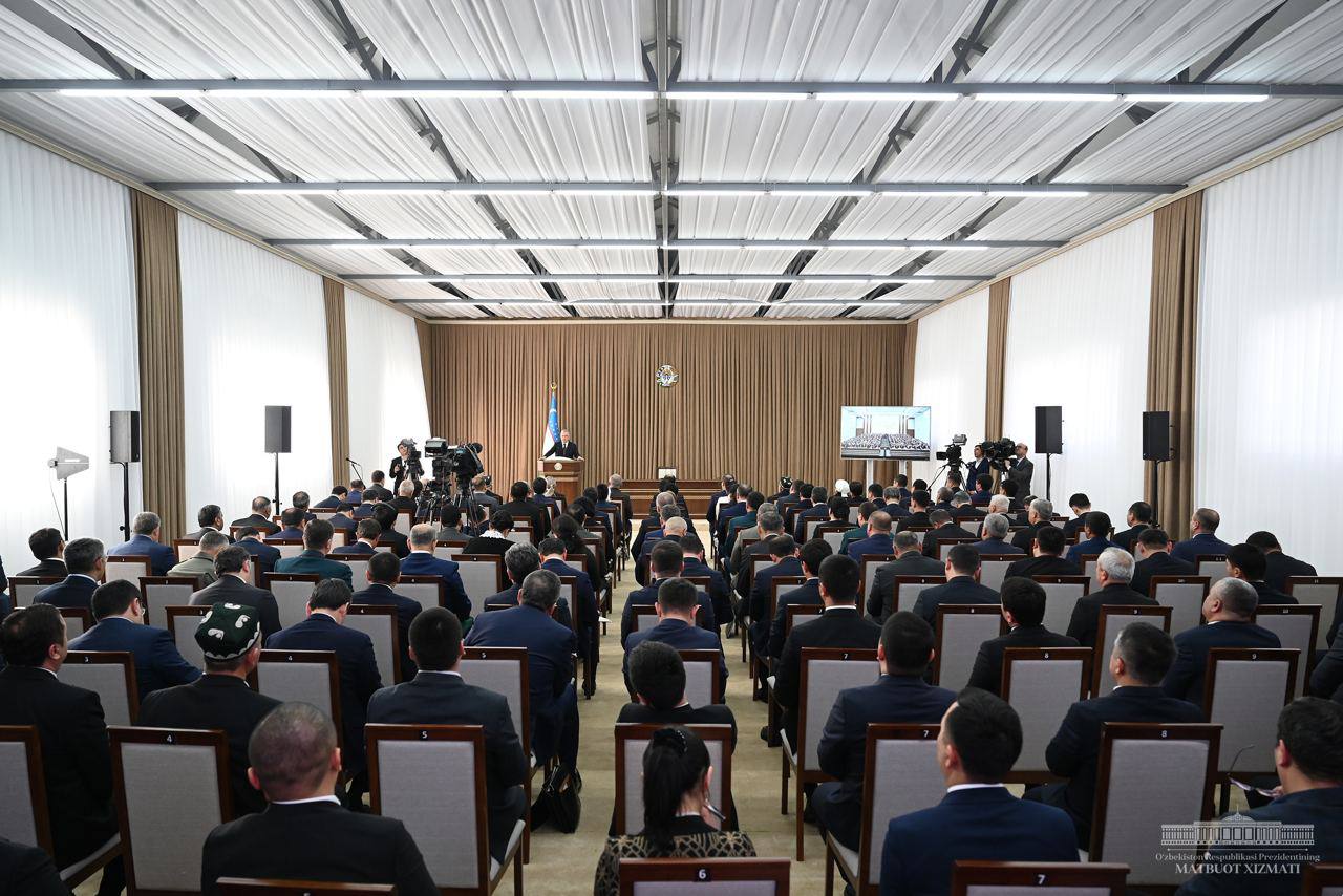 Президент провел встречу с наманганскими предпринимателями