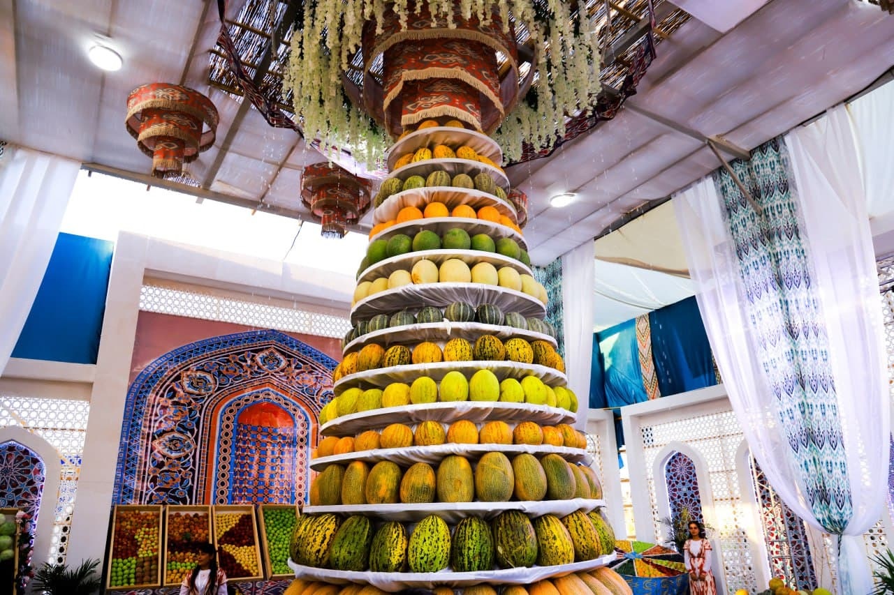 Khiva preparing for the traditional Melon Festival